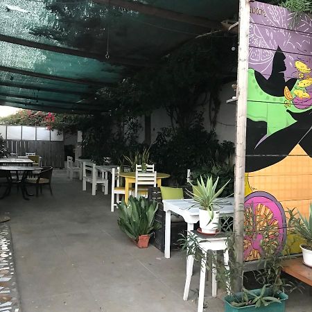 Syds Beach House Прая Екстериор снимка