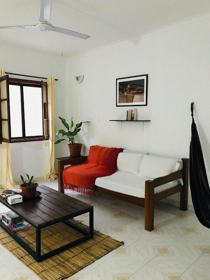 Syds Beach House Прая Екстериор снимка